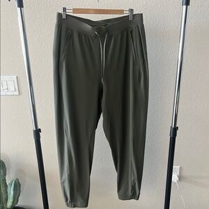 Women’s size 12  lululemon joggers